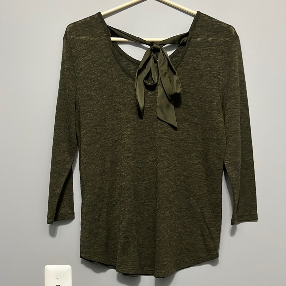 New York and Company Olive Green Top - Picture 4 of 5